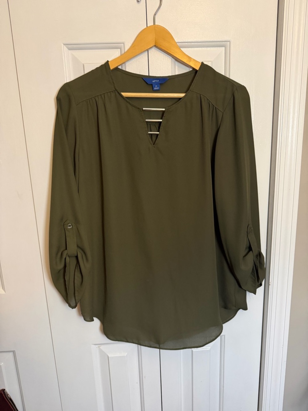 Apt. 9 Olive Green Blouse Roll Tab Sleeves M